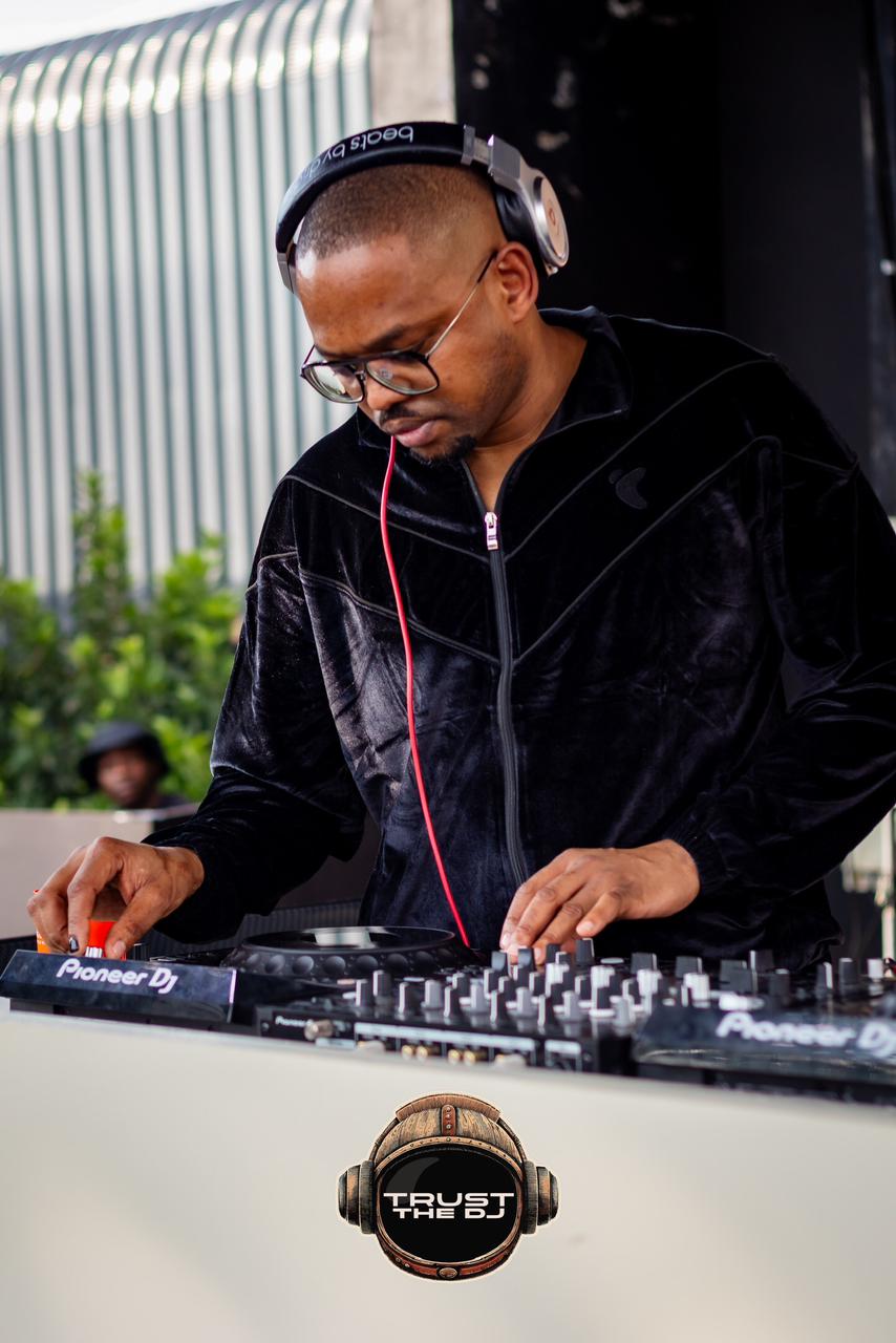 PHOTO-2025-11-19-13-42-27